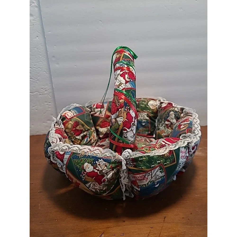 Vintage Handmade Quilted Christmas Basket Cotton‎ & Lace Santa Claus 13
